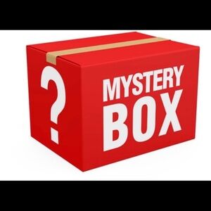 High end makeup mystery box‎